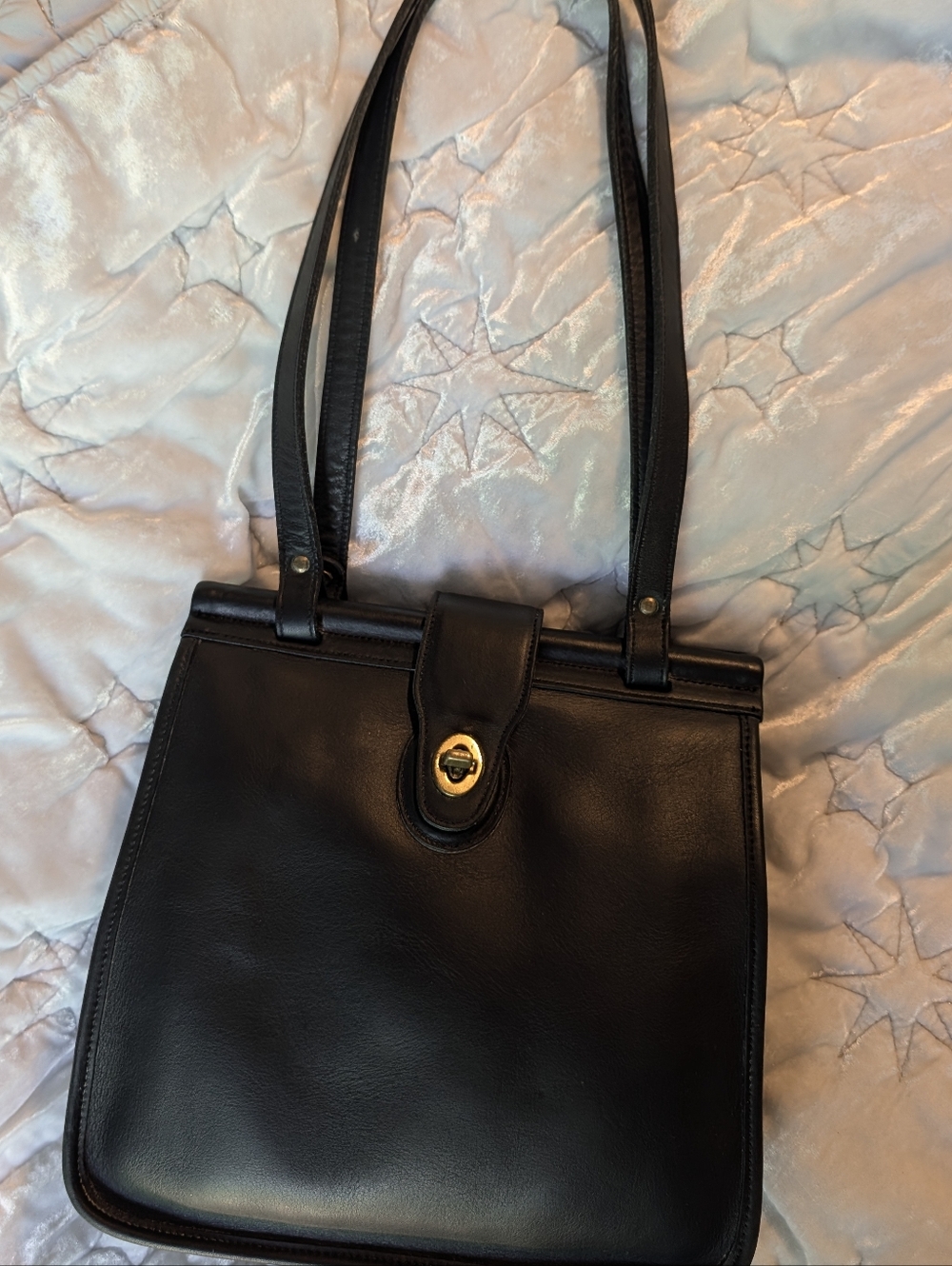 Vintage Coach Weston Shopper Black Leather Shoulder Bag with Gold Turn-Lock - Picture 8 of 9